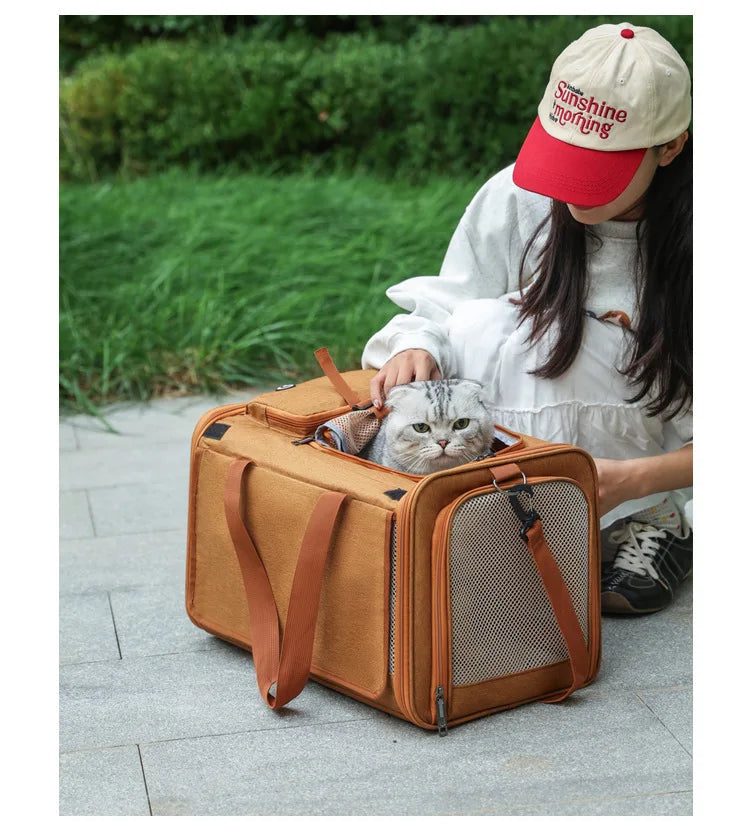 Premium Large Capacity Travel Bag for Cats, Dogs & Rabbits